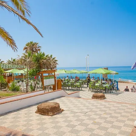 Neptuno Playa Apartment Nerja